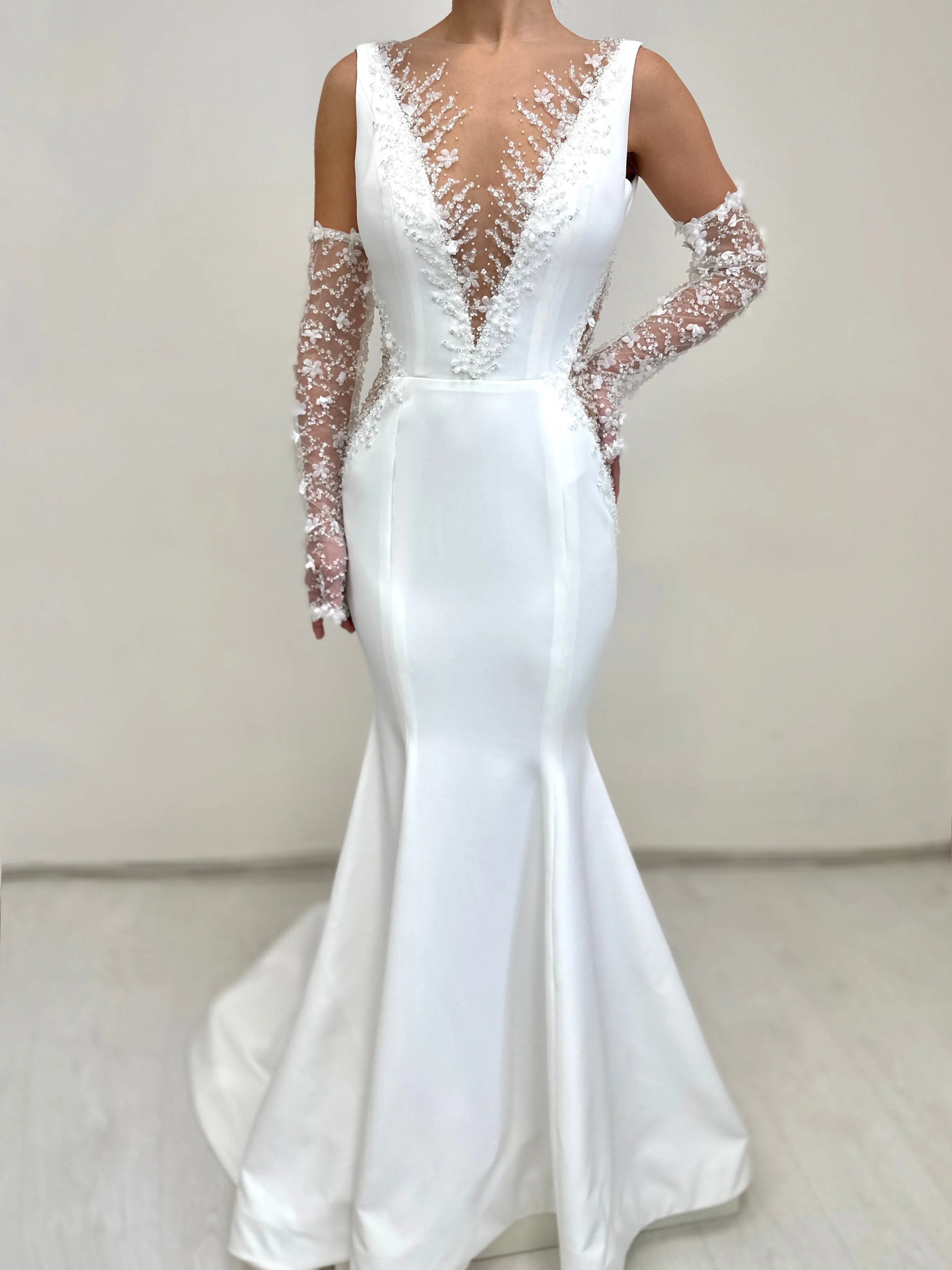 Elegant Mermaid Crepe wedding dress Grace with gloves