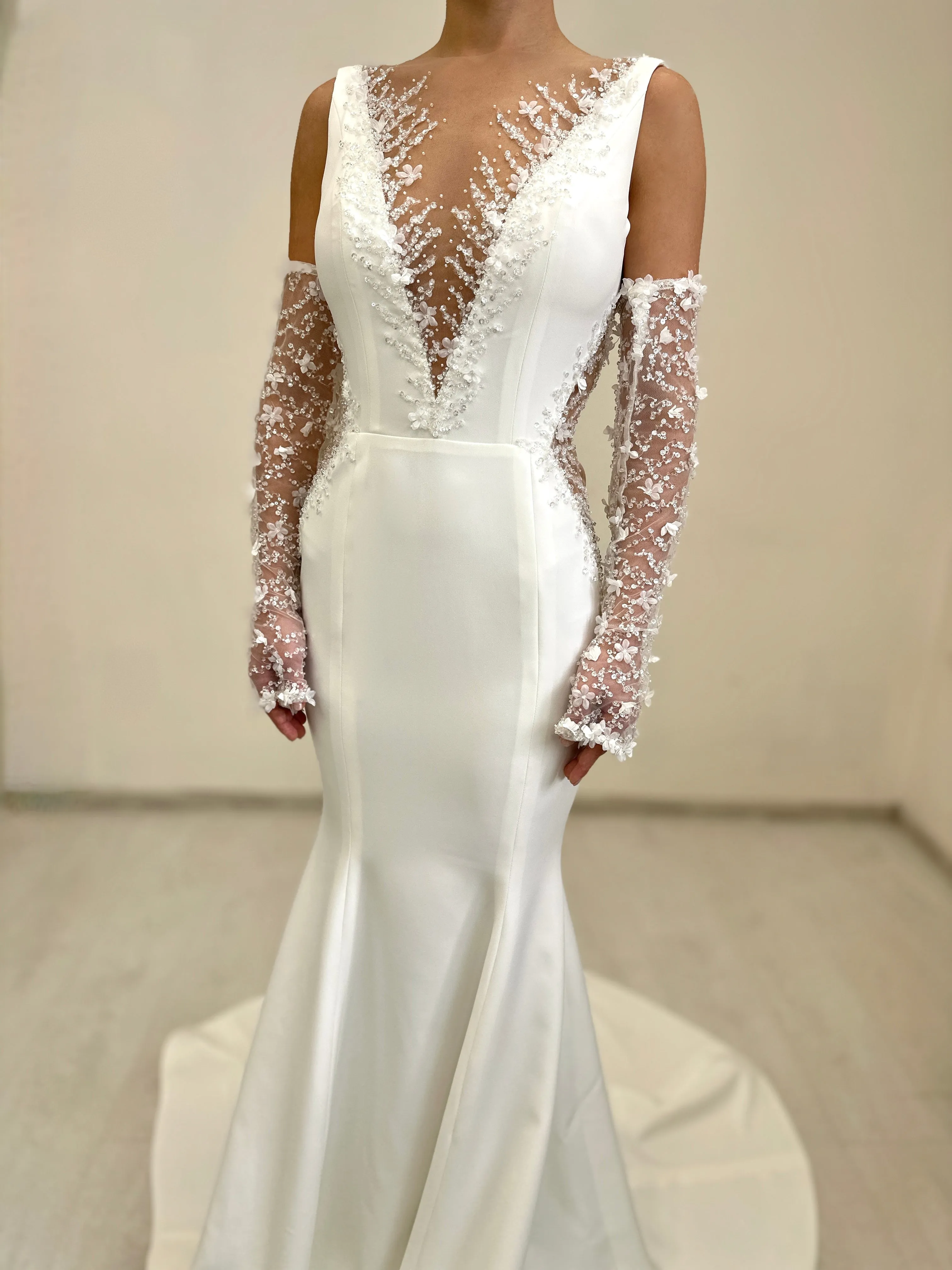 Elegant Mermaid Crepe wedding dress Grace with gloves