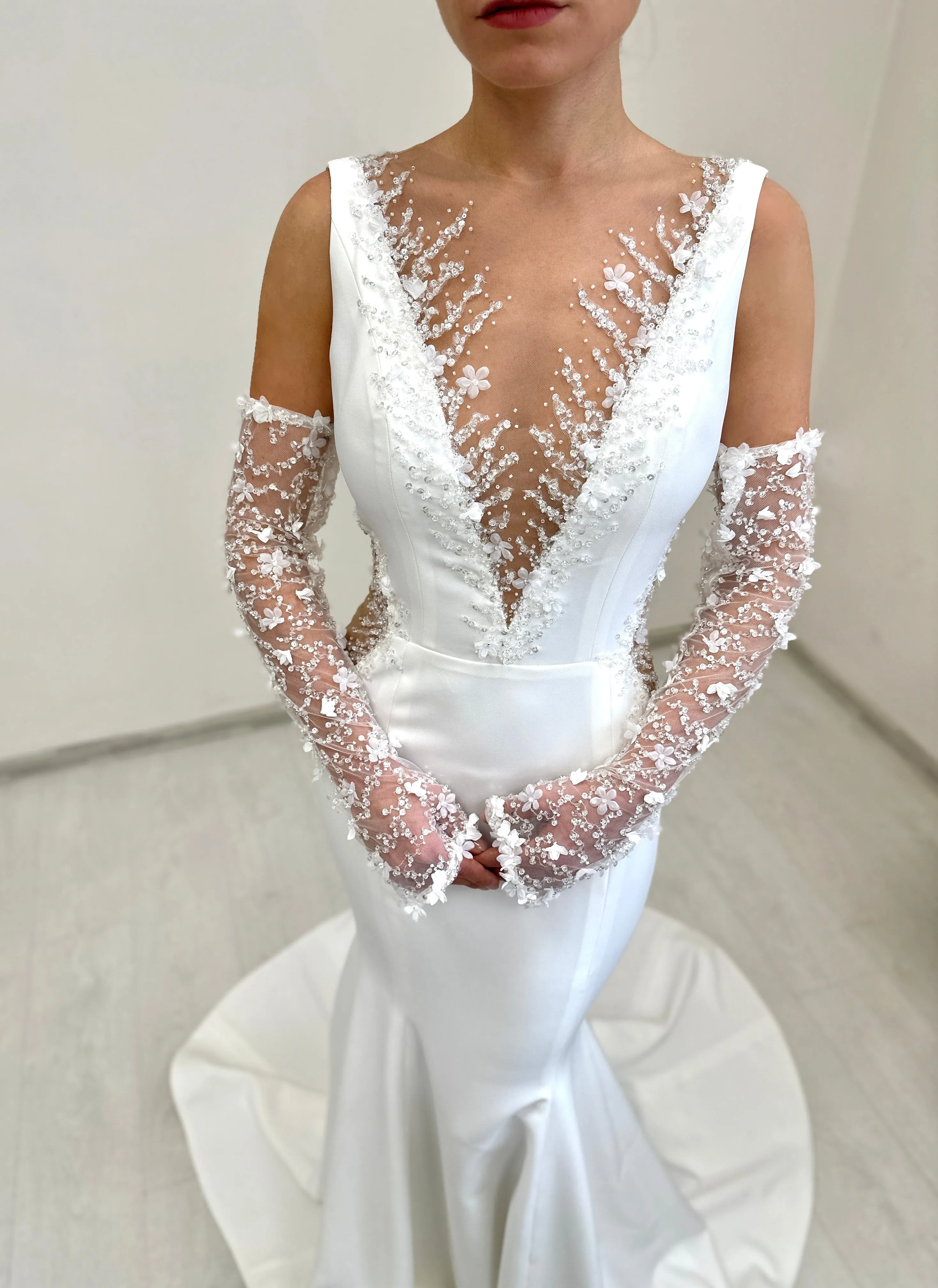Elegant Mermaid Crepe wedding dress Grace with gloves