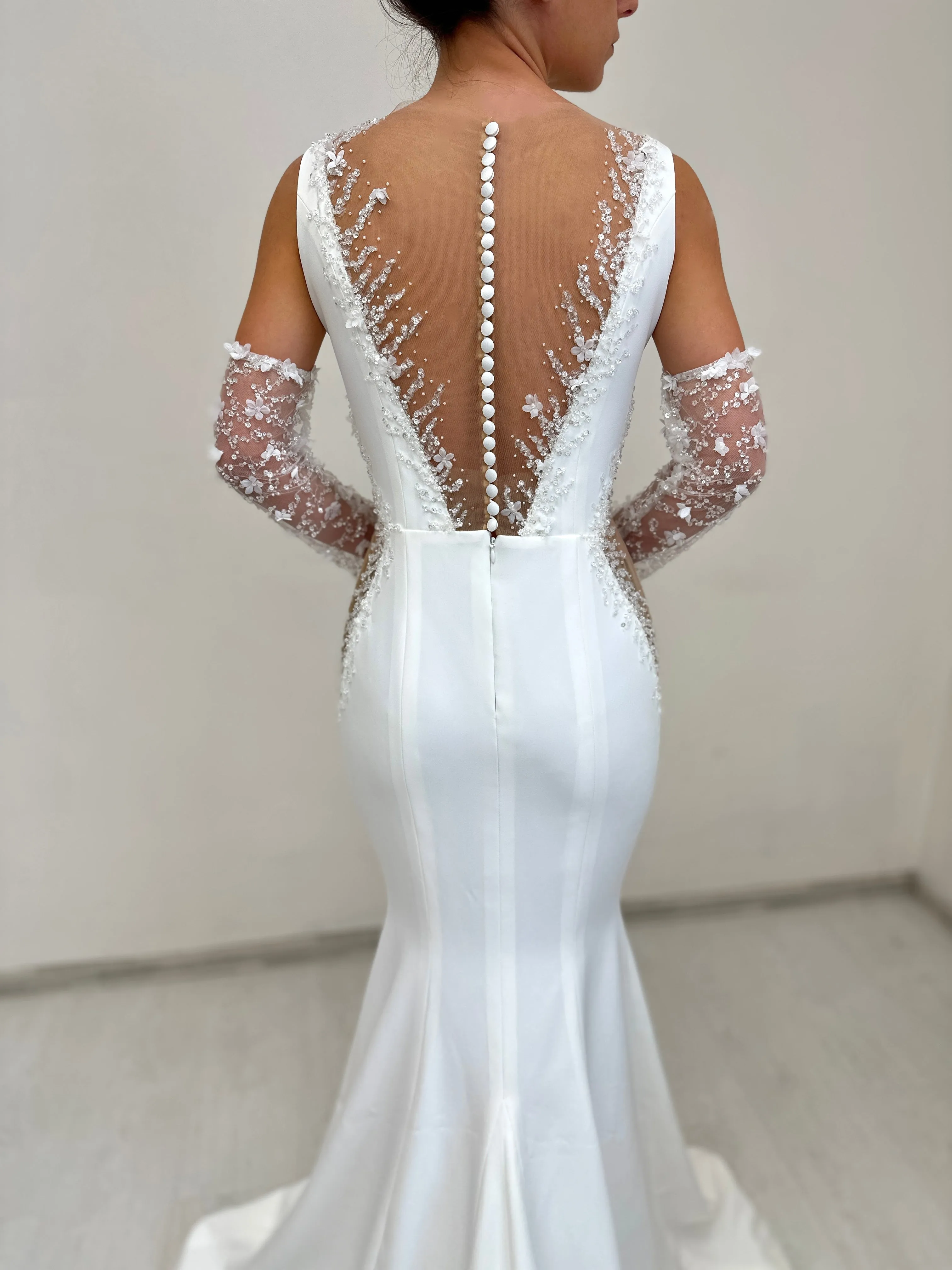 Elegant Mermaid Crepe wedding dress Grace with gloves